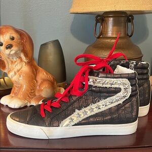 Vintage Havana Black Croc-Embossed High-Top Sneakers with Red Laces